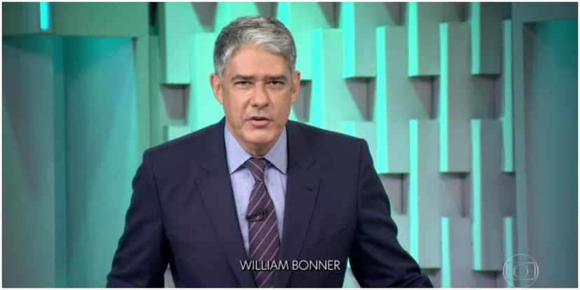 William Bonner anuncia despedida do Jornal Nacional junto de Renata (Foto: Reprodução) William Bonner anuncia despedida do Jornal Nacional junto de Renata (Foto: Reprodução)