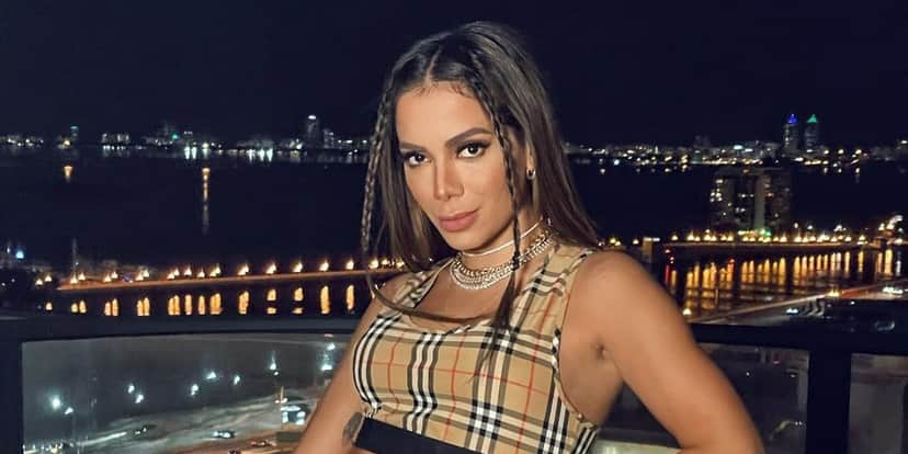 Anitta rebate influencer após ser chamada de péssima cantora - Foto: Reprodução/Instagram Anitta rebate influencer após ser chamada de péssima cantora - Foto: Reprodução/Instagram
