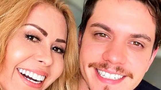 Joelma vive sem o filho após rejeitá-lo Joelma vive sem o filho após rejeitá-lo