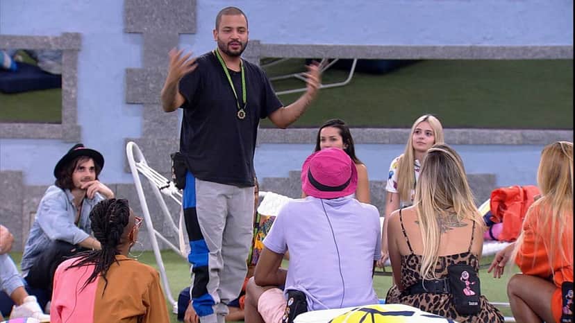 BBB21: Projota se apresenta para os brothers — Foto: Minuto a Minuto - BBB BBB21: Projota se apresenta para os brothers — Foto: Minuto a Minuto - BBB