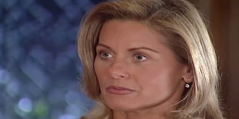 Helena fica furiosa com Capitu em Laços de Família (Foto: Reprodução) Helena fica furiosa com Capitu em Laços de Família (Foto: Reprodução)