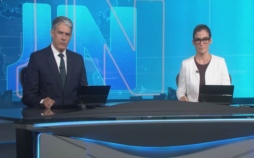 Renata Vasconcellos e William Bonner na bancada do Jornal Nacional (Foto: Divulgação) Renata Vasconcellos e William Bonner na bancada do Jornal Nacional (Foto: Divulgação)