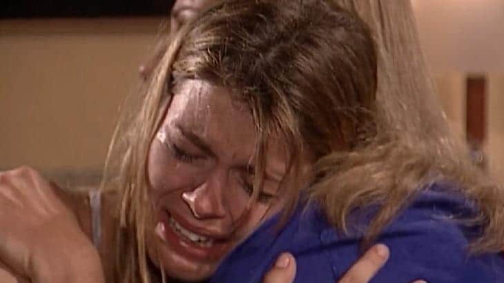 Camila tem pesadelo assustador (Foto: Reprodução/ Globo) Camila tem pesadelo assustador (Foto: Reprodução/ Globo)