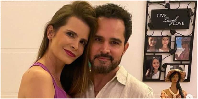 Luciano Camargo expôs virada de ano ao lado da esposa e filhos (Foto: Reprodução) Luciano Camargo expôs virada de ano ao lado da esposa e filhos (Foto: Reprodução)