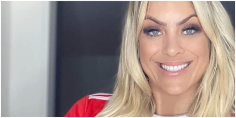 "Má fase", Renata Fan abre às pressas, anuncia demissão ao vivo no Jogo Aberto e confirma: "Uma vítima" "Má fase", Renata Fan abre às pressas, anuncia demissão ao vivo no Jogo Aberto e confirma: "Uma vítima"