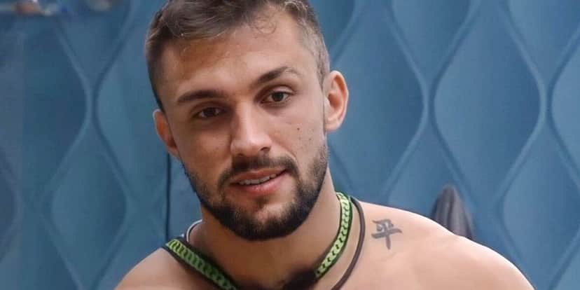 Arthur surgiu excitado dentro do BBB21 (Foto: Reprodução) Arthur surgiu excitado dentro do BBB21 (Foto: Reprodução)