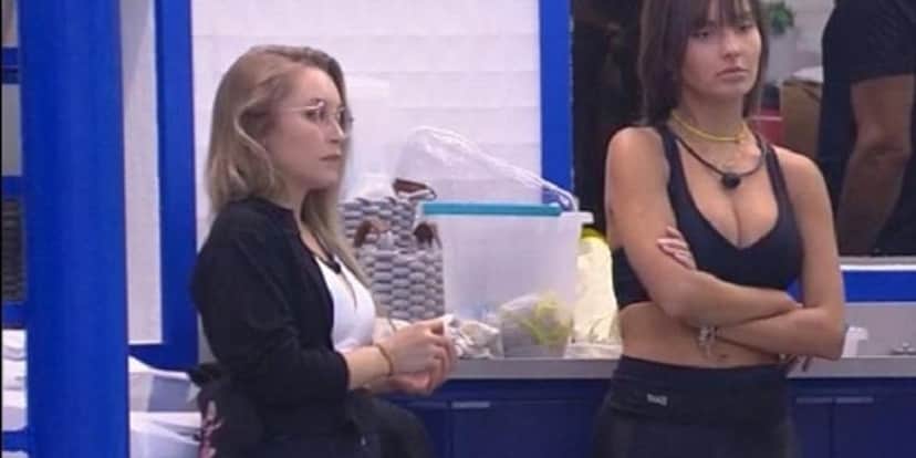 Carla Diaz detonou Fiuk em conversa com Thaís (Foto: Reprodução) Carla Diaz detonou Fiuk em conversa com Thaís (Foto: Reprodução)