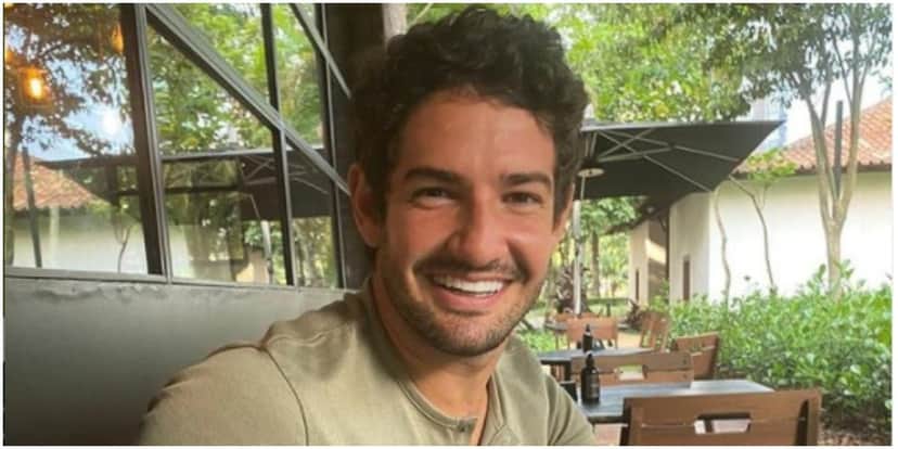 Alexandre Pato usou as redes sociais para se declarar para Rebeca Abravanel (Foto: Reprodução) Alexandre Pato usou as redes sociais para se declarar para Rebeca Abravanel (Foto: Reprodução)