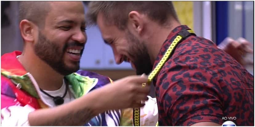 Arthur teria desejado beijar Projota no BBB21 - Foto: Reprodução Arthur teria desejado beijar Projota no BBB21 - Foto: Reprodução