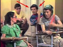 Marido de Chiquinha, Gabriel Fernández, fazendo figuração em Chaves (Foto: Reprodução) Marido de Chiquinha, Gabriel Fernández, fazendo figuração em Chaves (Foto: Reprodução)