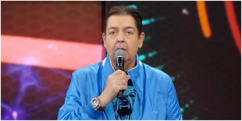 Faustão abriu o programa com anúncio - Foto: Reprodução Faustão abriu o programa com anúncio - Foto: Reprodução
