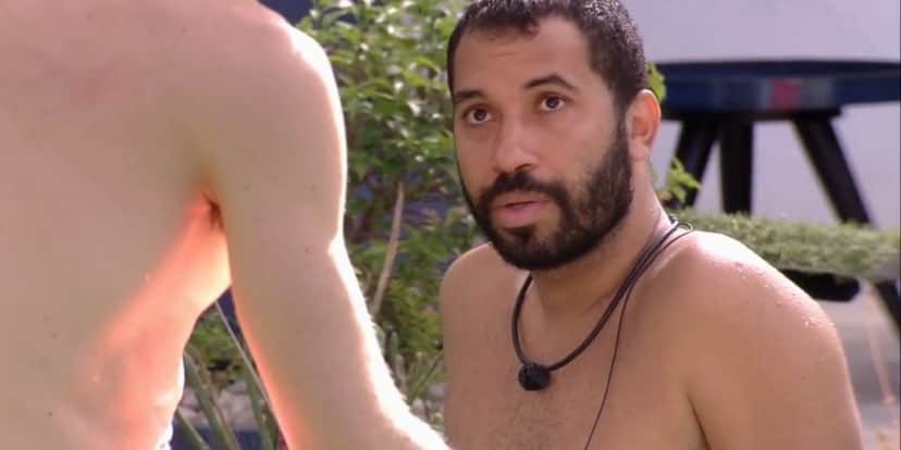 Gil se arrependeu da briga que teve com Pocah (Foto: Reprodução/TV Globo) Gil se arrependeu da briga que teve com Pocah (Foto: Reprodução/TV Globo)