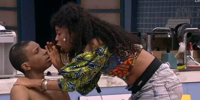 Lumena ataca Lucas no BBB21 (Foto: Reprodução) Lumena ataca Lucas no BBB21 (Foto: Reprodução)