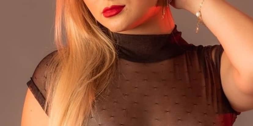 Modelo tem morte anunciada na web (Foto: Reprodução) Modelo tem morte anunciada na web (Foto: Reprodução)