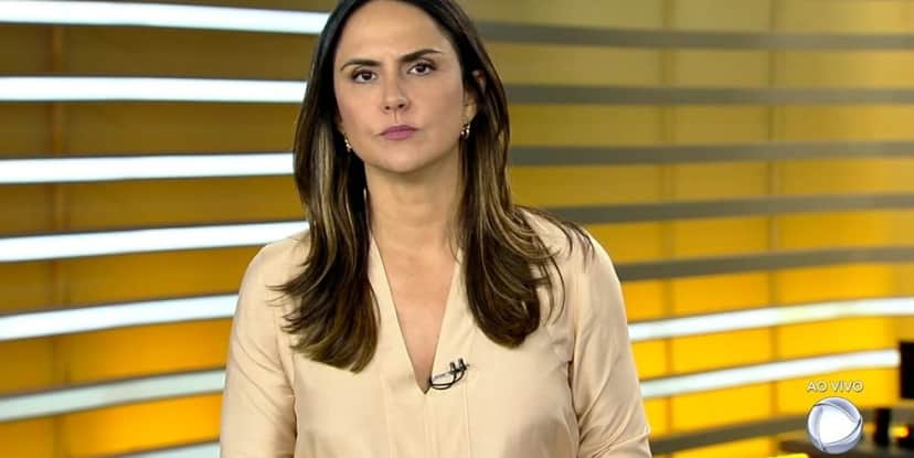 Carla Cecato surgiu abatida e contou sobre problema de saúde (Foto: Reprodução) Carla Cecato surgiu abatida e contou sobre problema de saúde (Foto: Reprodução)