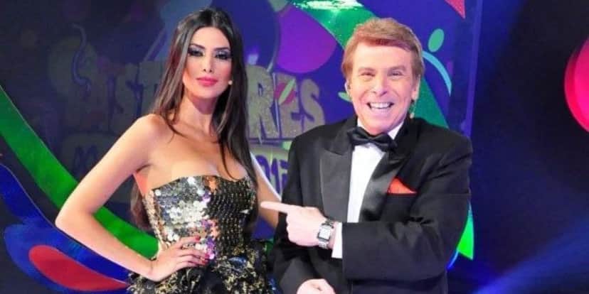 Flávia Noronha e Nelson Rubens apresentam o "TV Fama" (Foto: Reprodução/RedeTV!) Flávia Noronha e Nelson Rubens apresentam o "TV Fama" (Foto: Reprodução/RedeTV!)