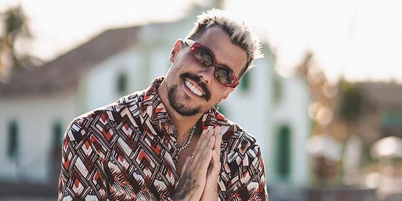 Lipe Ribeiro reafirma romance com Anitta e aparece ao lado de Painitto - Foto: Reprodução/Instagram Lipe Ribeiro reafirma romance com Anitta e aparece ao lado de Painitto - Foto: Reprodução/Instagram