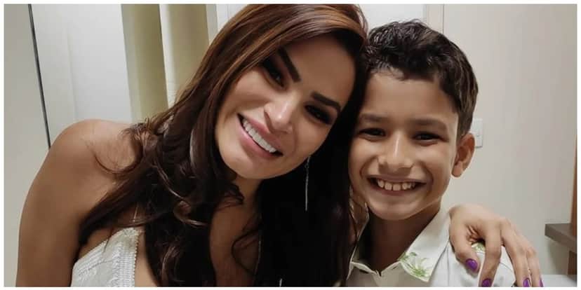 Ex-Fazenda se arrependeu de se afastar do filho Ex-Fazenda se arrependeu de se afastar do filho