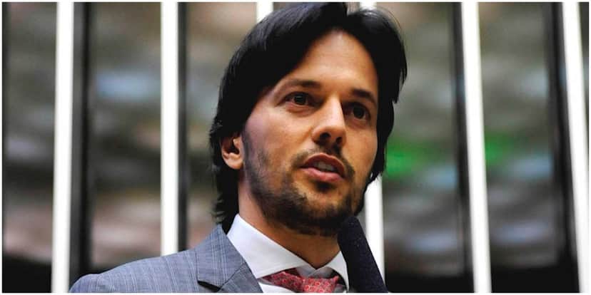 Fábio Faria analisará papelada da Globo Foto: Reprodução Fábio Faria analisará papelada da Globo Foto: Reprodução