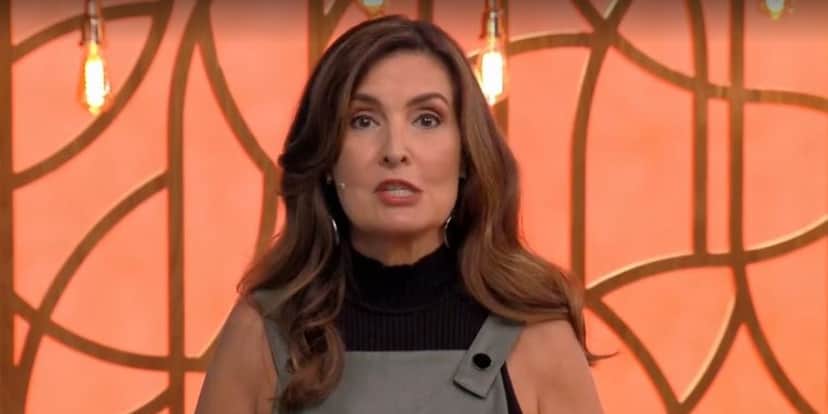 Fátima Bernardes no "Encontro" de hoje acabou se metendo em uma situação constrangedora (Foto: Reprodução/TV Globo)
