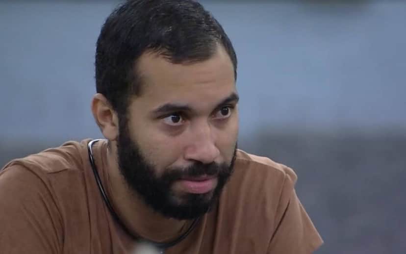 Gil abriu o jogo sobre atração por Rodolffo no BBB 21" (Foto: Reprodução/TV Globo) Gil abriu o jogo sobre atração por Rodolffo no BBB 21" (Foto: Reprodução/TV Globo)