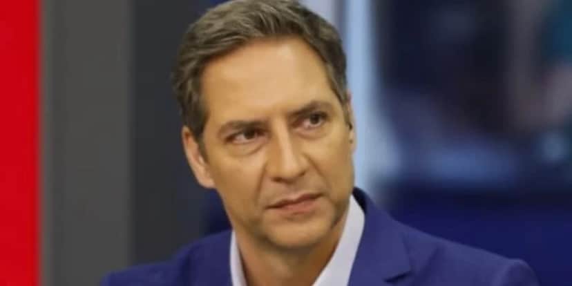 Luís Ernesto Lacombe no "Opinião No Ar" (Foto: Reprodução/RedeTV!) Luís Ernesto Lacombe no "Opinião No Ar" (Foto: Reprodução/RedeTV!)