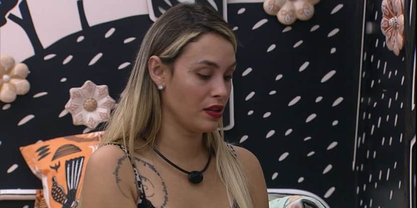 Sarah massacra Carla Diaz no BBB21 (Foto: Reprodução) Sarah massacra Carla Diaz no BBB21 (Foto: Reprodução)
