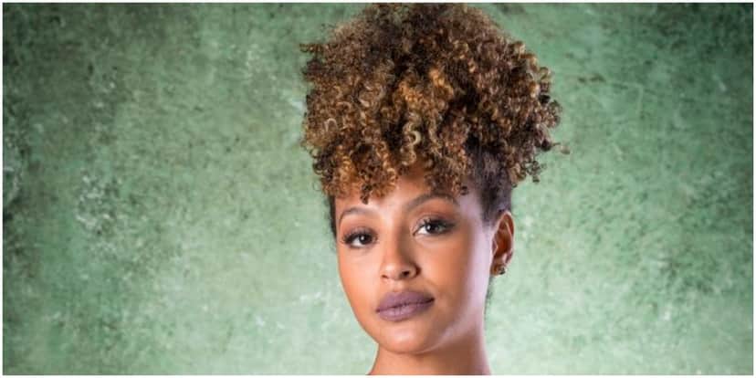 Sheron Menezzes, compartilhou em sua rede social, cliques de topless bem ousados esbanjando muita beleza Sheron Menezzes, compartilhou em sua rede social, cliques de topless bem ousados esbanjando muita beleza