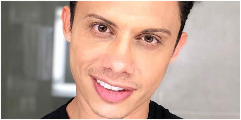 Ator falou sobre as barreiras que enfrentou durante a infância Ator falou sobre as barreiras que enfrentou durante a infância
