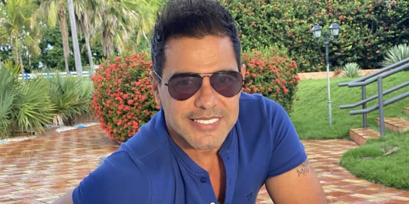 Zezé Di Camargo ganhou o carinho de Roberto Carlos (Foto: Reprodução/Instagram) Zezé Di Camargo ganhou o carinho de Roberto Carlos (Foto: Reprodução/Instagram)