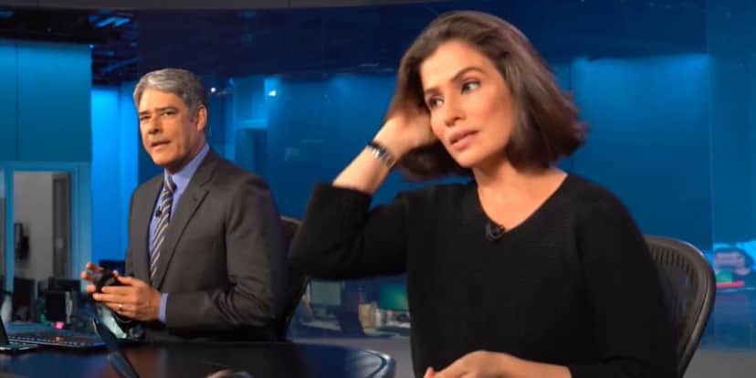 William Bonner e Renata Vasconcellos nos bastidores do Jornal Nacional (Foto: Reprodução) William Bonner e Renata Vasconcellos nos bastidores do Jornal Nacional (Foto: Reprodução)