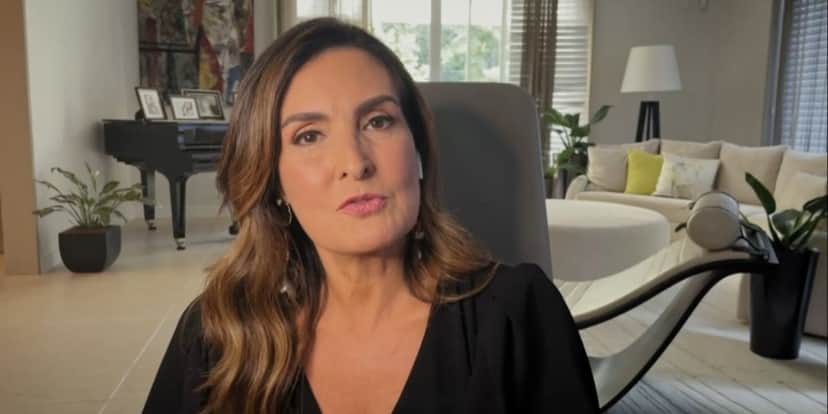 "Ainda não vi a luz", desaba Fátima Bernardes na TV, explodindo em verdades ao expor sobre divórcio "Ainda não vi a luz", desaba Fátima Bernardes na TV, explodindo em verdades ao expor sobre divórcio
