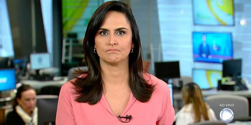 "Assim me despeço", desaba Carla Cecato da Record, após encarar a morte de perto e lutar bravamente pela vida "Assim me despeço", desaba Carla Cecato da Record, após encarar a morte de perto e lutar bravamente pela vida