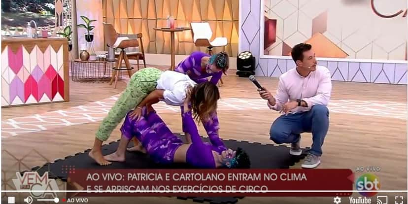 Patrícia Abravanel e Gabriel Cartolano fazem exercício ao vivo no "Vem Pra Cá" (Reprodução) Patrícia Abravanel e Gabriel Cartolano fazem exercício ao vivo no "Vem Pra Cá" (Reprodução)