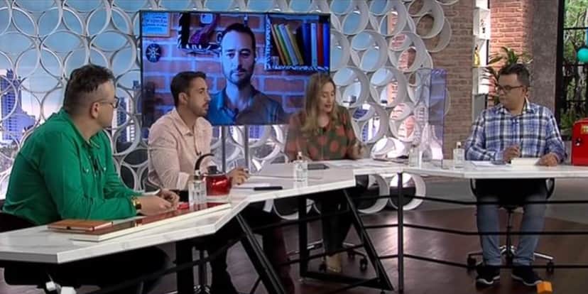 Sonia Abrão fala sobre morte e logo em seguida é assombrada com objeto caindo nos estúdios: "Que coisa louca" Sonia Abrão fala sobre morte e logo em seguida é assombrada com objeto caindo nos estúdios: "Que coisa louca"