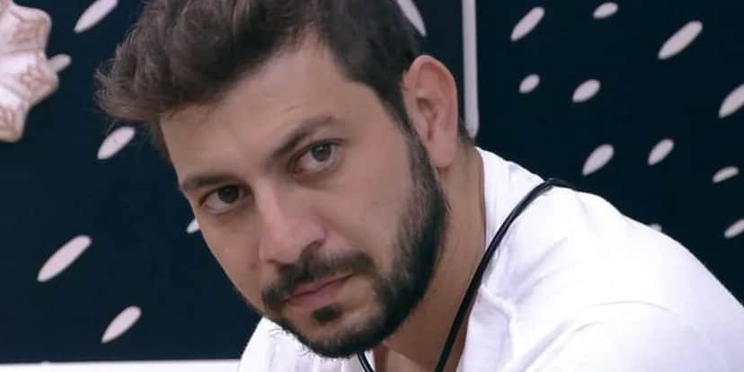 Caio sofre acidente no BBB21 (Foto: Reprodução) Caio sofre acidente no BBB21 (Foto: Reprodução)