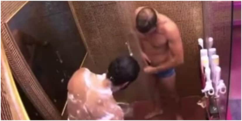 Caio Afiune toma banho com Rodolffo e mostra parte íntima Caio Afiune toma banho com Rodolffo e mostra parte íntima