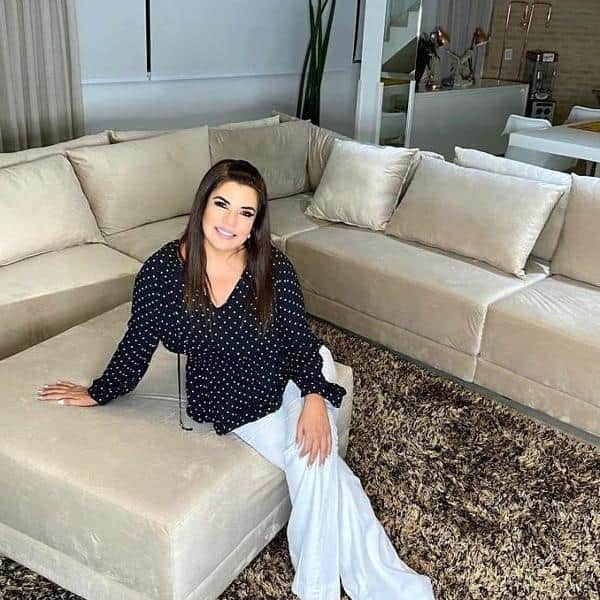 http://tvfoco.uai.com.br/wp-content/uploads/2015/05/Daniela-Mercury.jpg