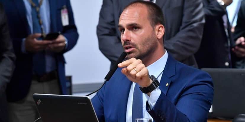 Eduardo Bolsonaro chama mulheres de portadoras de vagina (Foto: Reprodução) Eduardo Bolsonaro chama mulheres de portadoras de vagina (Foto: Reprodução)