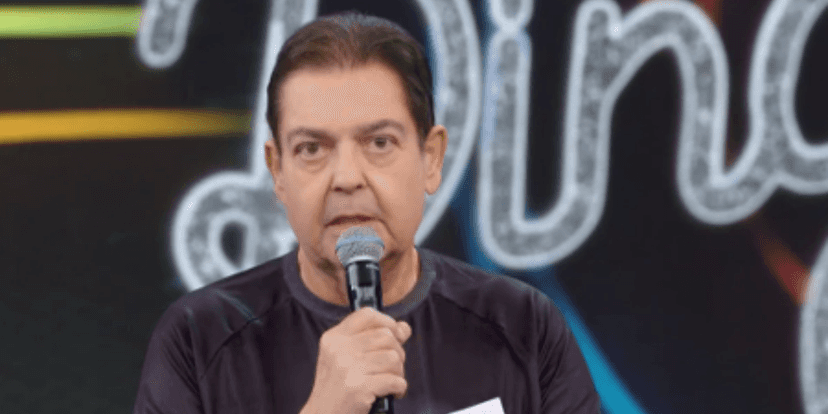 Faustão usa objeto valioso e deixa telespectadores pasmos com valor (Foto: Reprodução) Faustão usa objeto valioso e deixa telespectadores pasmos com valor (Foto: Reprodução)