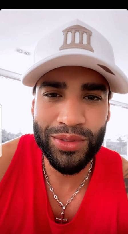 Gusttavo Lima se pronunciou após causar polêmica ao sair da live de Leonardo sem avisar (Foto: Reprodução) Gusttavo Lima se pronunciou após causar polêmica ao sair da live de Leonardo sem avisar (Foto: Reprodução)