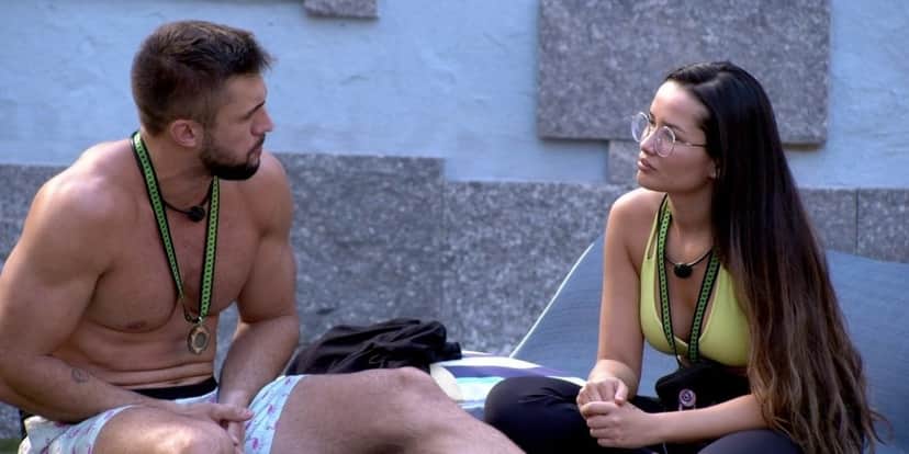 Juliette beija Arthur no BBB21 (Foto: Reprodução) Juliette beija Arthur no BBB21 (Foto: Reprodução)
