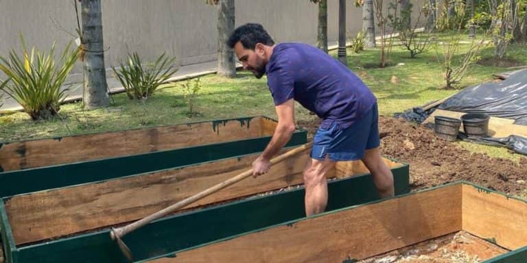 Luciano, da dupla com Zezé, surpreendeu ao cavar ‘covas’ (Foto: Reprodução/Instagram) Luciano, da dupla com Zezé, surpreendeu ao cavar ‘covas’ (Foto: Reprodução/Instagram)