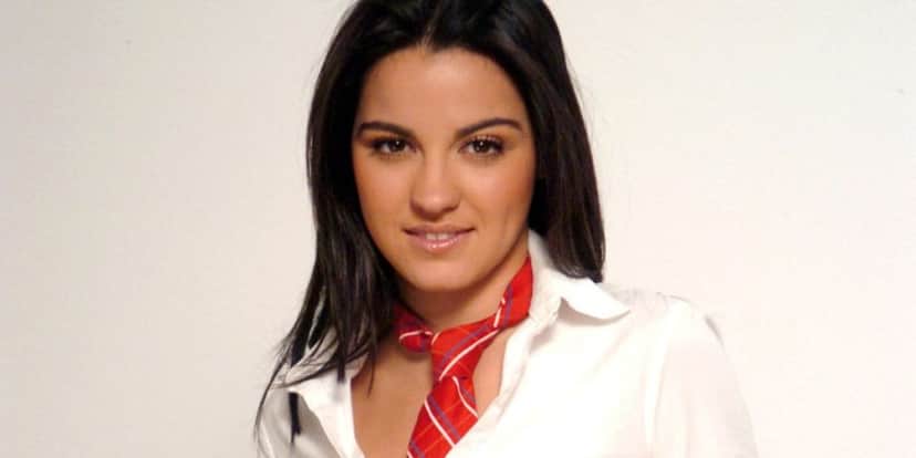 Maite Perroni como Lupita em Rebelde (Foto: Reprodução) Maite Perroni como Lupita em Rebelde (Foto: Reprodução)