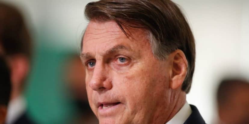 Bolsonaro rejeita 11 ofertas de vacinas contra Covid-19 (Foto: Reprodução) Bolsonaro rejeita 11 ofertas de vacinas contra Covid-19 (Foto: Reprodução)