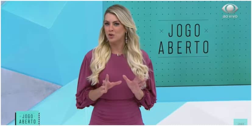 Renata Fan usou as redes sociais para se pronunciar após demissão parar o país (Foto: Reprodução) Renata Fan usou as redes sociais para se pronunciar após demissão parar o país (Foto: Reprodução)