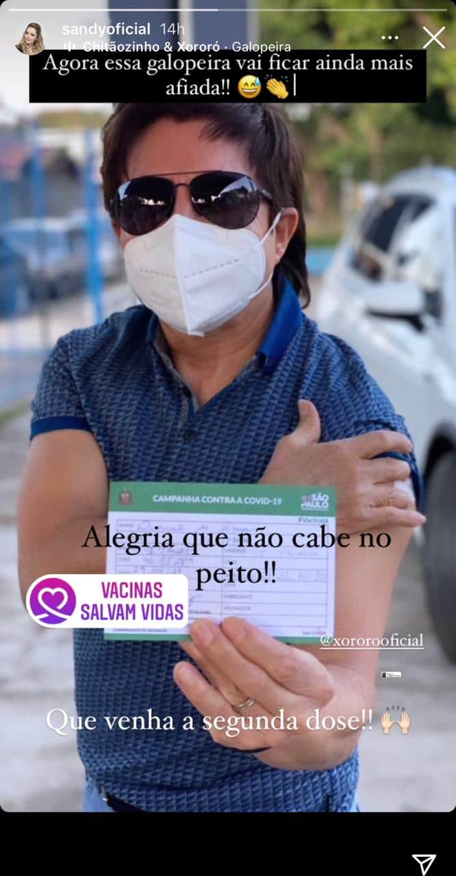 Sandy celebrou o fato do pai ter tomado a primeira dose contra a Covid-19 (Reprodução: Instagram) Sandy celebrou o fato do pai ter tomado a primeira dose contra a Covid-19 (Reprodução: Instagram)