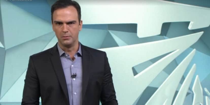 Tadeu Schmidt no comando do Fantástico (Foto: Reprodução) Tadeu Schmidt no comando do Fantástico (Foto: Reprodução)