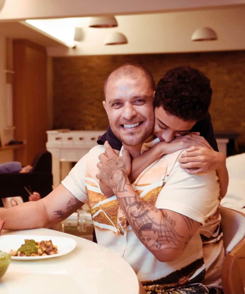 Diogo Nogueira e filho (Reprodução) Diogo Nogueira e filho (Reprodução)
