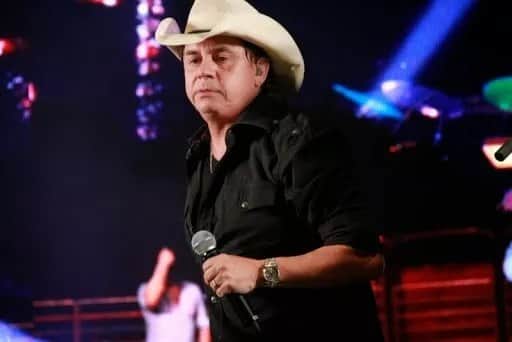 Chitãozinho teve que passar por tratamento para recuperar a saúde (Foto: Reprodução) Chitãozinho teve que passar por tratamento para recuperar a saúde (Foto: Reprodução)